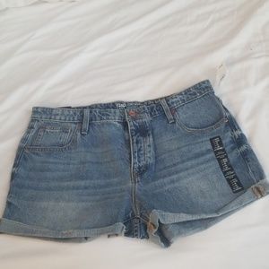 *SOLD* GAP shorts